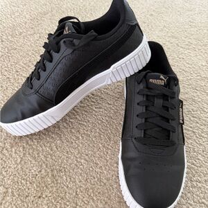Women’s Puma Black Street Sneakers Size 8